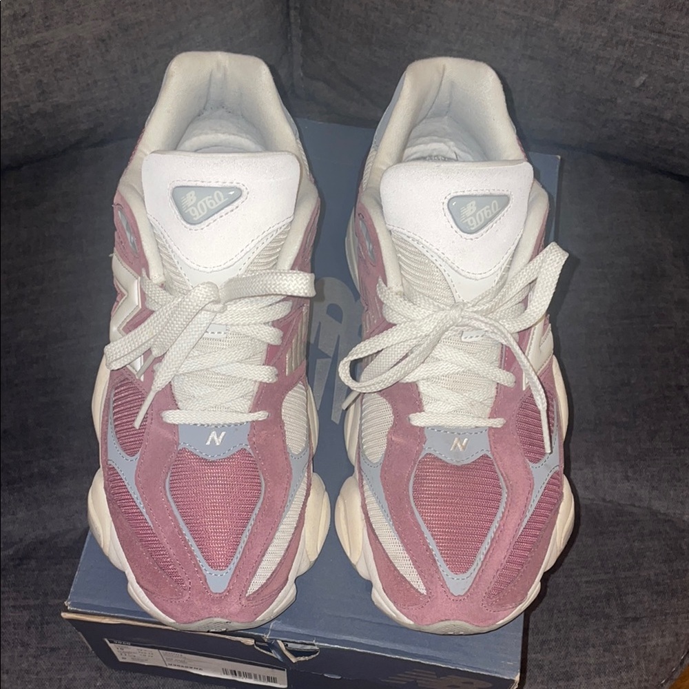 New Balance Cream and Gray Chunky Sneakers